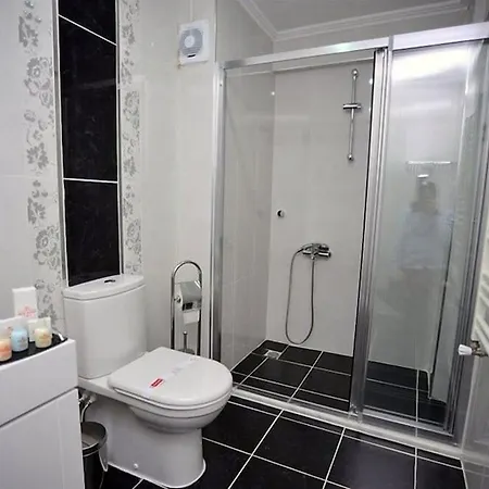 Hotel Kast Mahall 3*